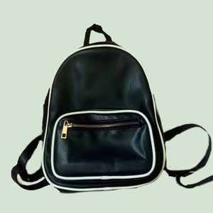 🔫 forever 21 small backpack